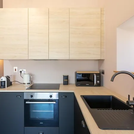 Coach House On The Shores Of Lough Corrib Ferienhaus