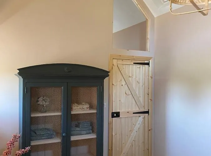 Coach House On The Shores Of Lough Corrib